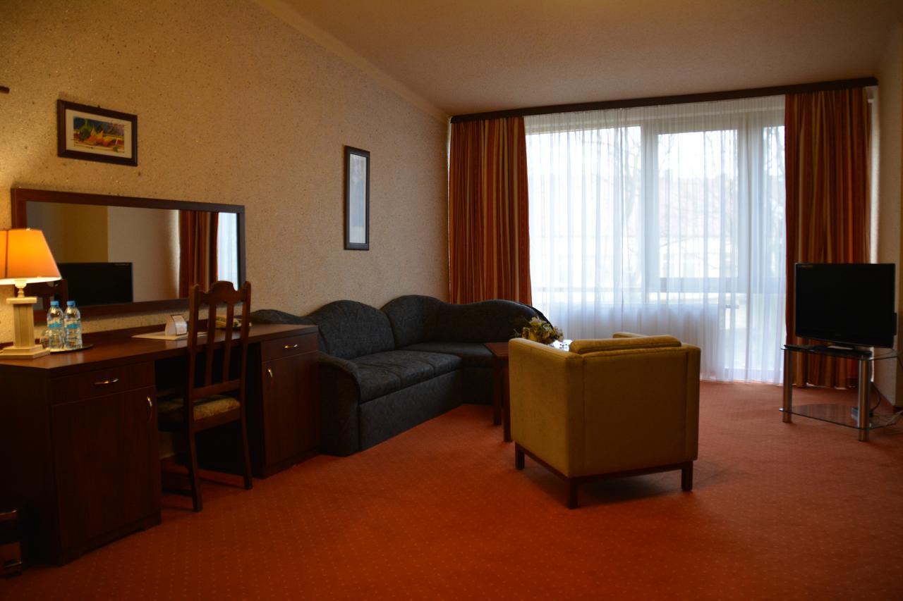 Hotel Starzynski Plock Exterior photo